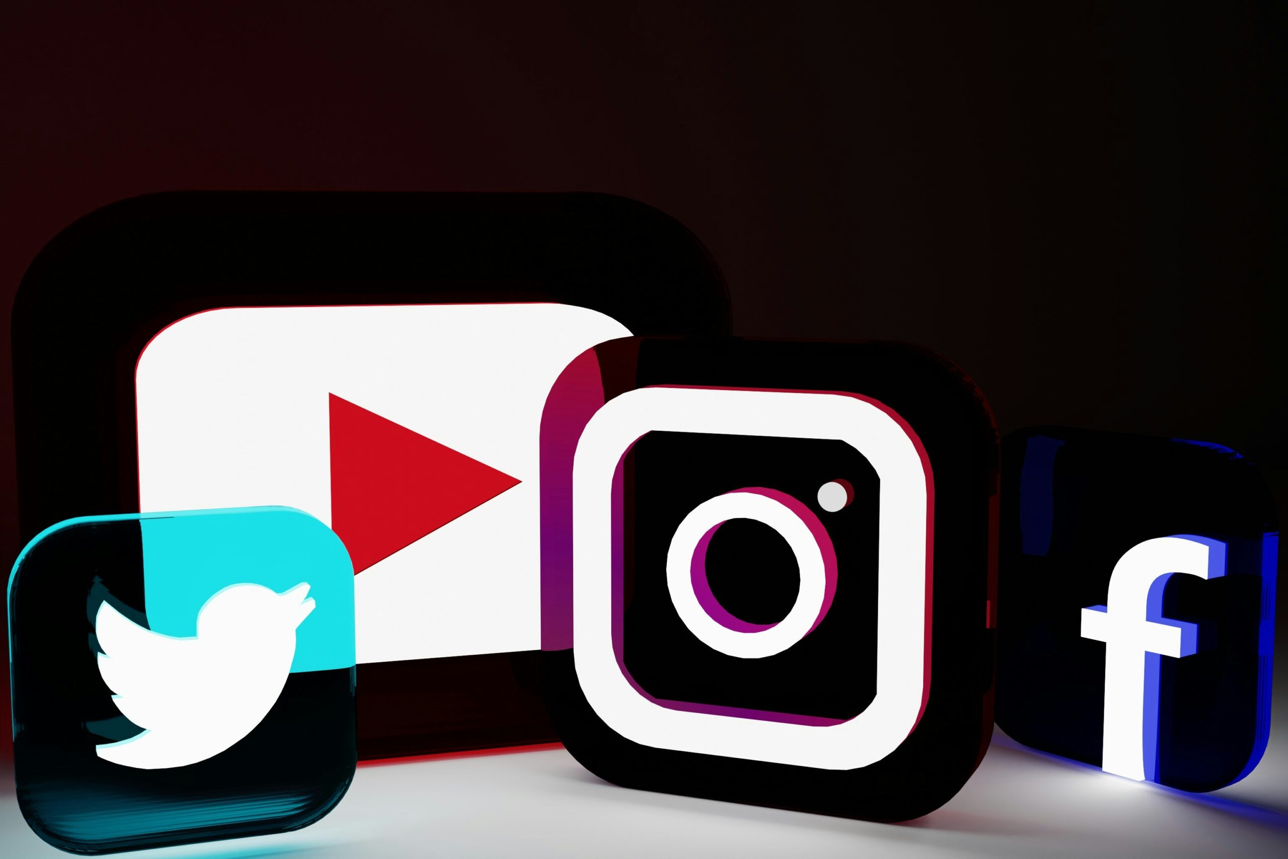Icons for Twitter, YouTube, Instagram, and Facebook, illustrating the integration of social media strategies with SEO tools for enhanced digital marketing.